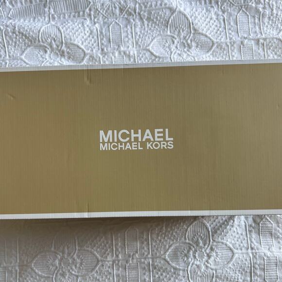 Michael Kors Darrington Flat Sandal Silver Sz 8.5M - Picture 3 of 6